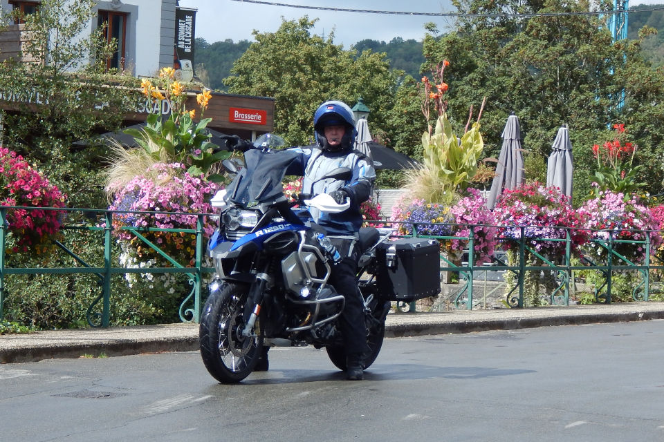 Motorrijbewijspoint Sittard examengarantie AVB en AVD